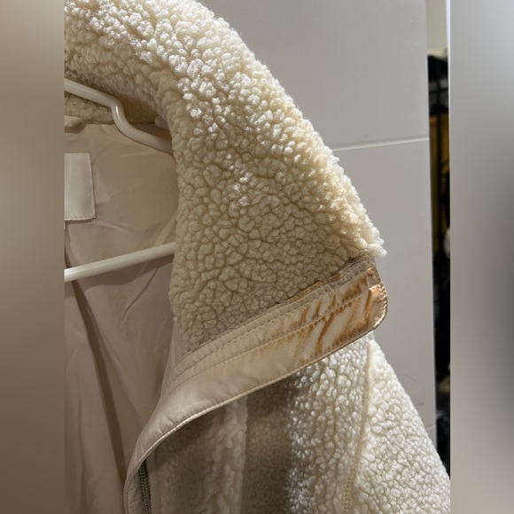 H&M Teddy coat - Picture 2 of 3